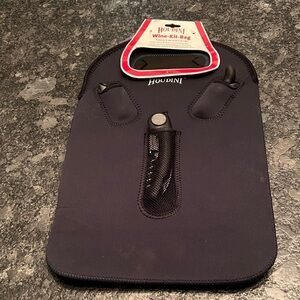 Houdini 2 Bottle Wine Kit Neoprene Carrier Bag w/ Corkscrew, Stopper & Pourer